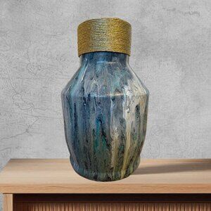 Sculptural Abstract Marble Vase – Elegant Decor for Modern Interiors